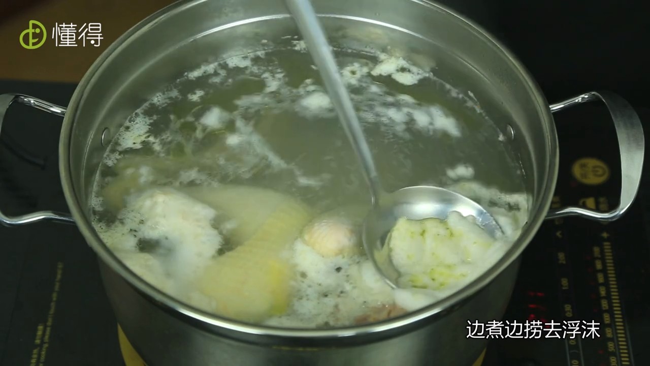 煲鸡汤制作完成