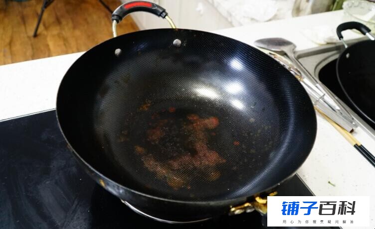 生锈铁锅炒菜会中毒吗