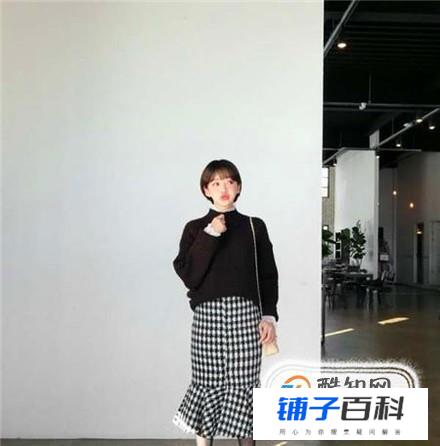 黑白格裙子配什么上衣   黑白格裙子怎么搭配衣服