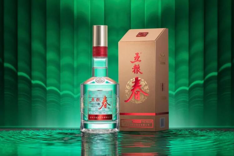 五糧特曲,52度,500ml,價格是260左右瀘州老窖,確實好喝,但近幾年價格