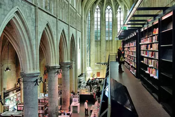 全球最美的书店在哪里，盘点全球十大最美的书店(附2023年最新排行榜前十名单)