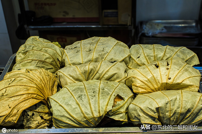 正宗叫花鸡是哪里的特产（黄泥荷叶叫花鸡是哪个省份的名菜）