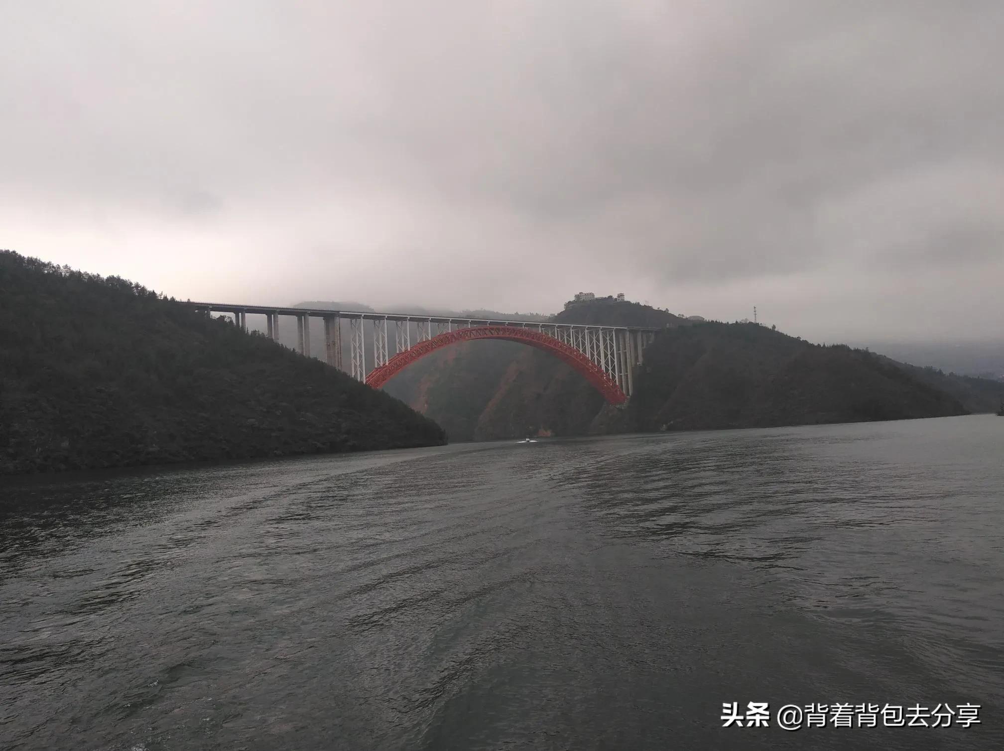 重庆必玩的十大景区，两处景点无需购票，你又去过几处呢