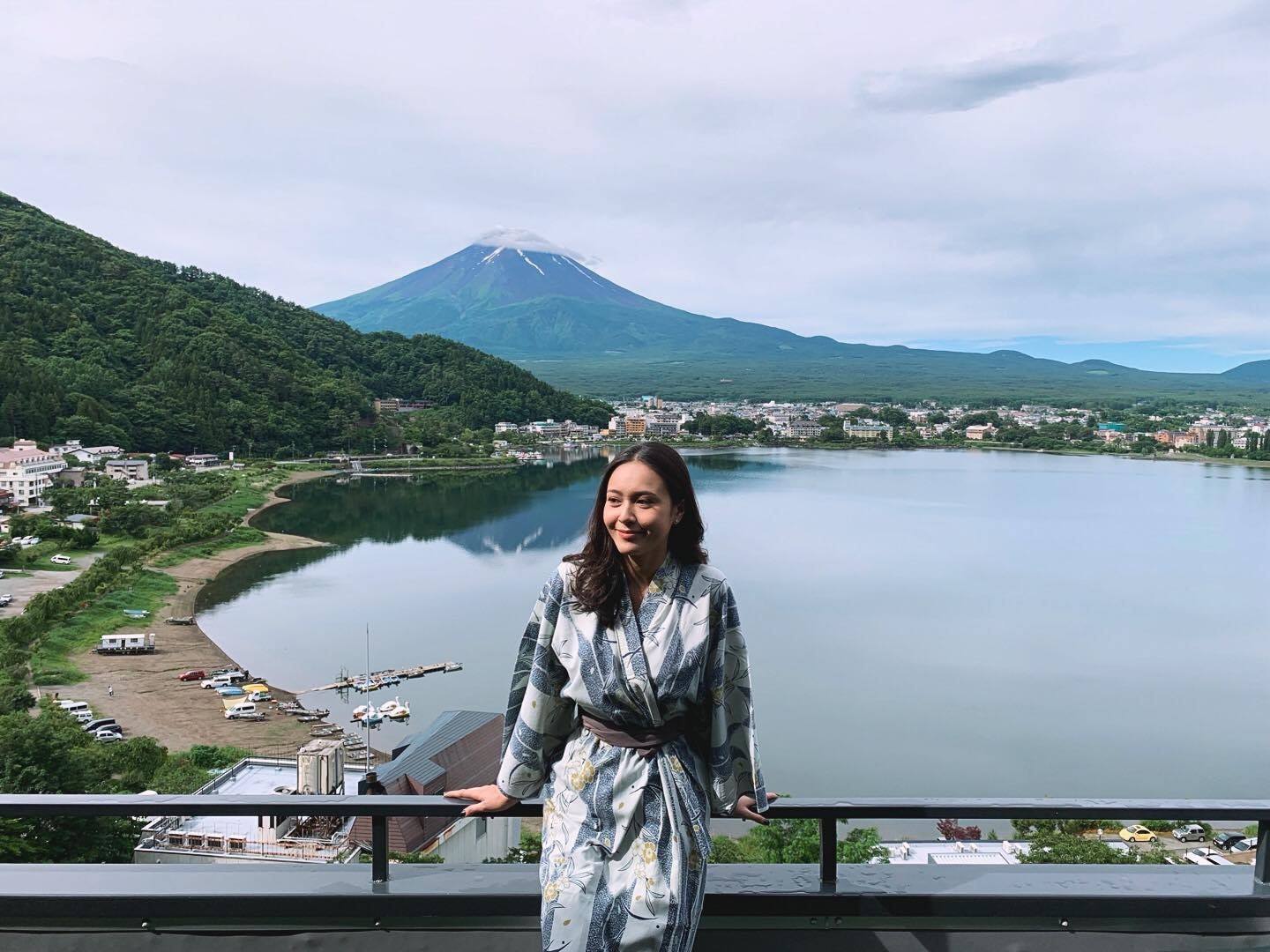 日本富士山是一座活火山，距离首都东京有多远？