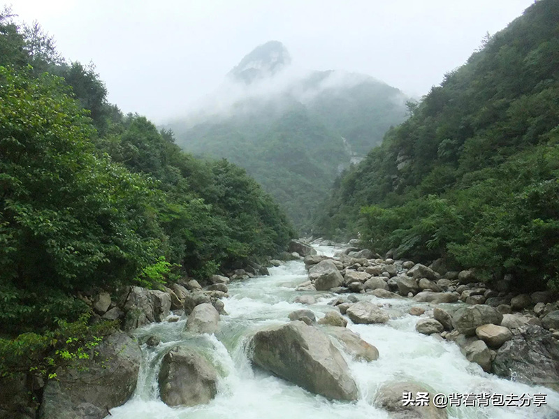 武汉景点排行榜前十名（湖北自驾游必去的十大好玩景点）