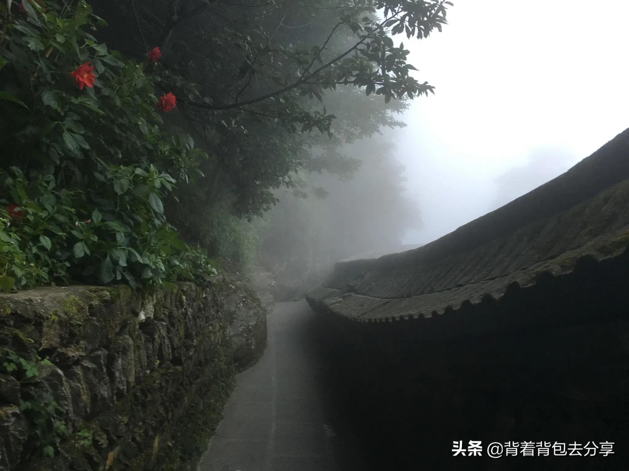 武汉景点排行榜前十名（湖北自驾游必去的十大好玩景点）