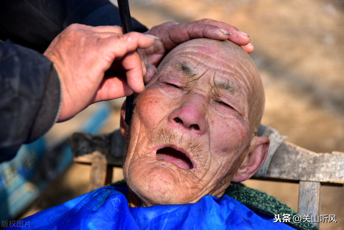 图片[1]-正月剃头死舅舅的由来(正月理发死舅舅到底怎么来的)-欣欣百科网